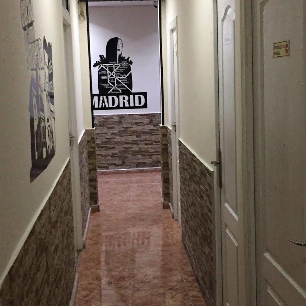 Hotel Hostal Oliver Madrid Exterior foto